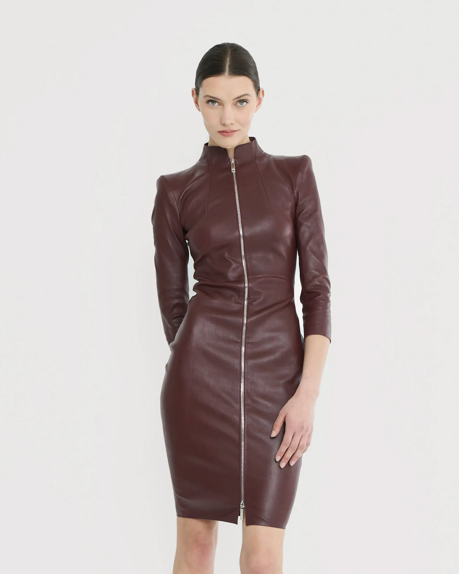 Robe en cuir stretch rouge Jitrois, détail de la matière